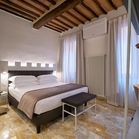 Hotel Torre Del Fuggisole à Sienne Extérieur photo