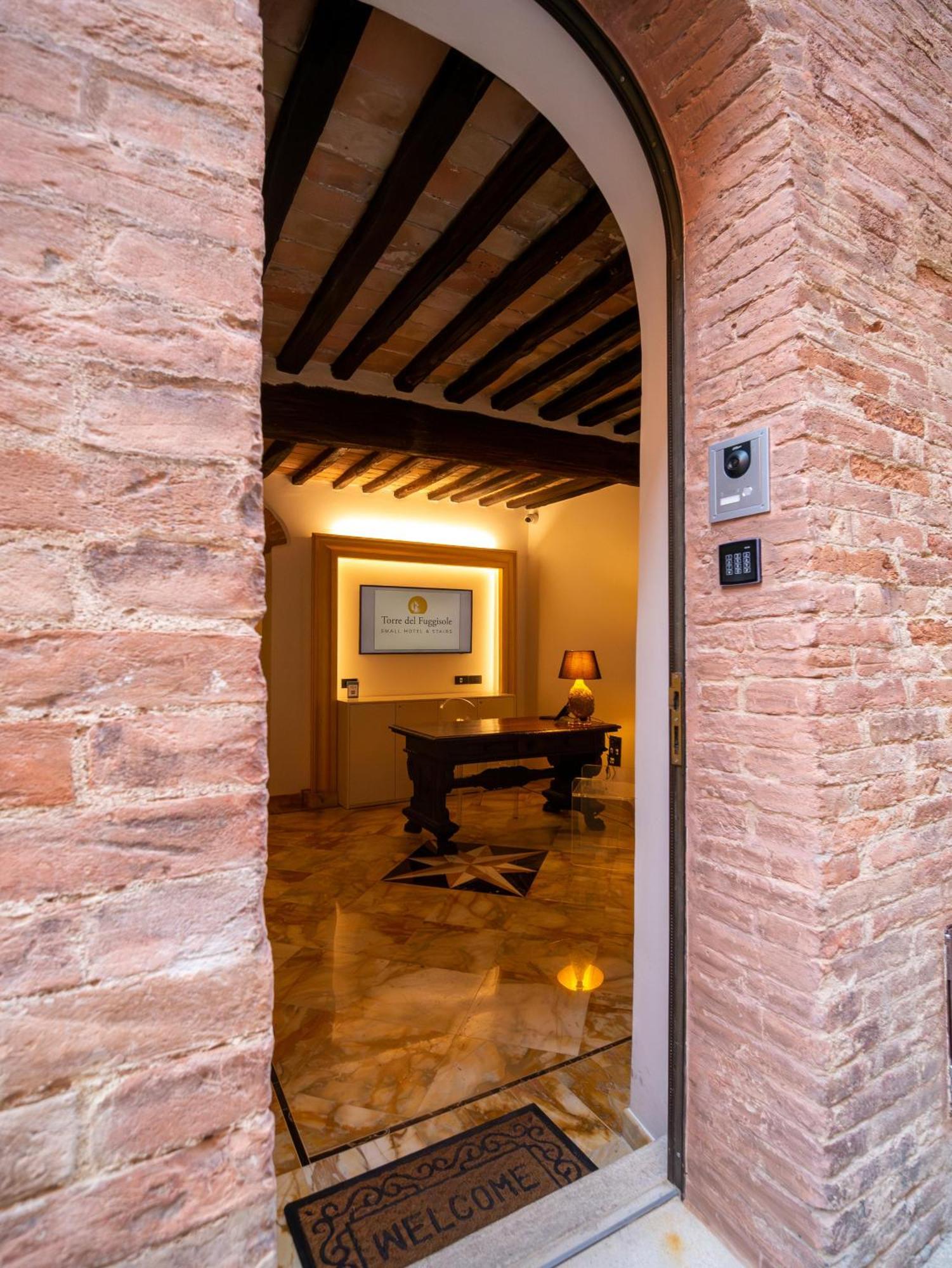 Hotel Torre Del Fuggisole à Sienne Extérieur photo